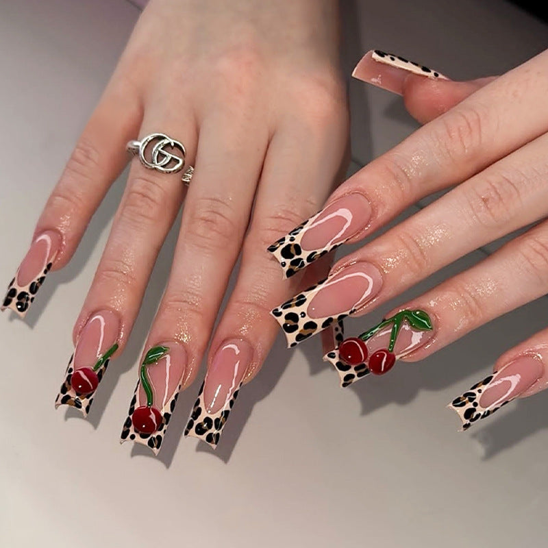 Künstlerischer Press-On Nagelset mit elegantem Leopardenmuster Brehn