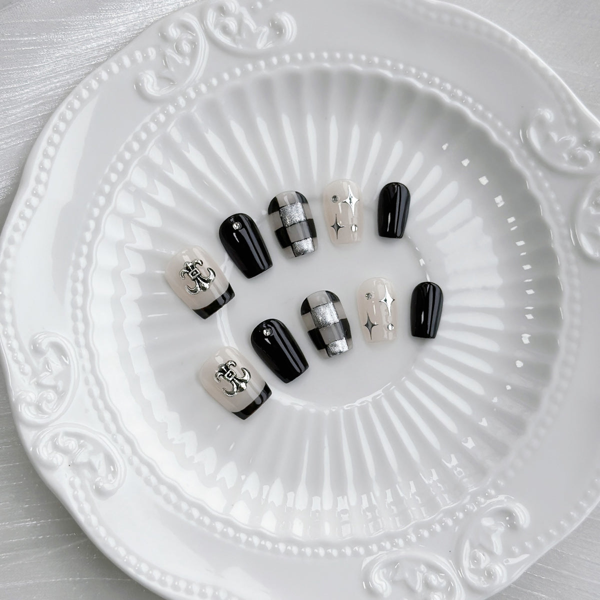 Schmetterlings-verzierte Press-On Nagelset