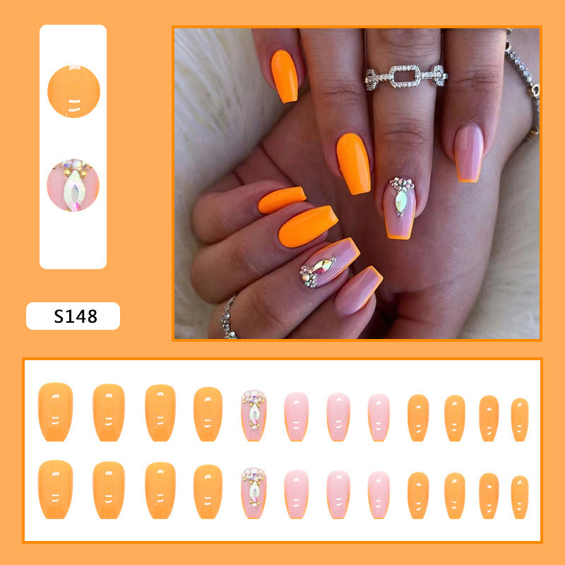 Kunstnagelset mit trendigen Neonfarben und strassverzierten Akzenten Brehn
