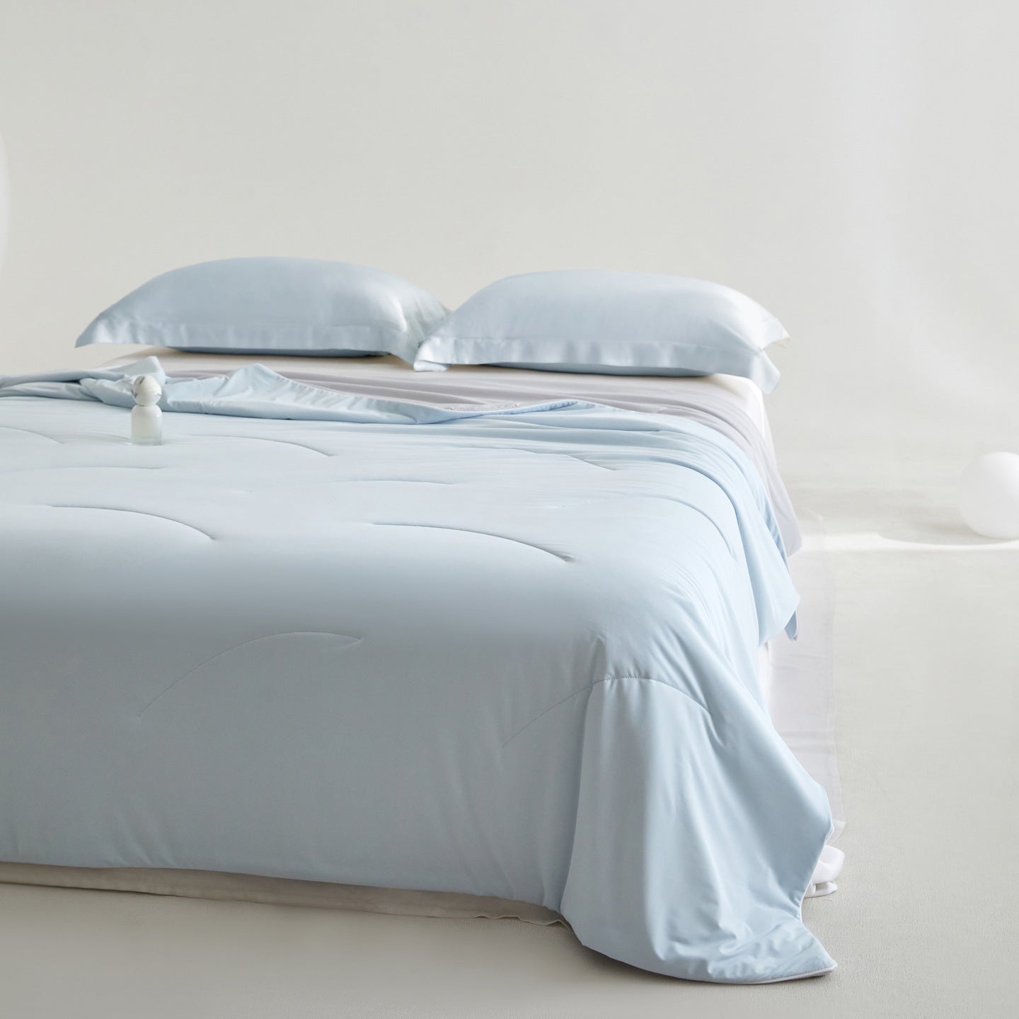 Damen atmungsaktive und komfortable Bettdecke mit sanfter Textur Brehn