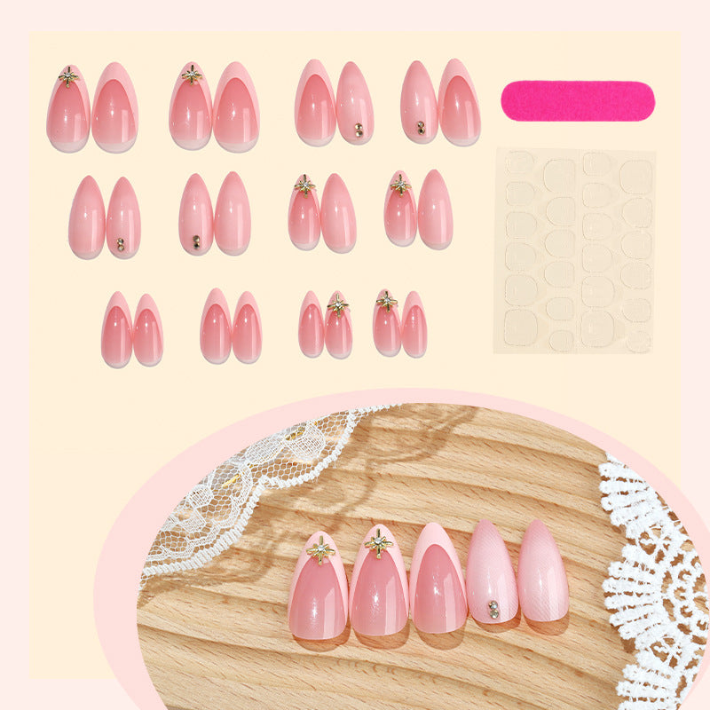 Stylisches Press-On-Nagelkunst-Set mit floralen und Edelsteinakzenten Brehn