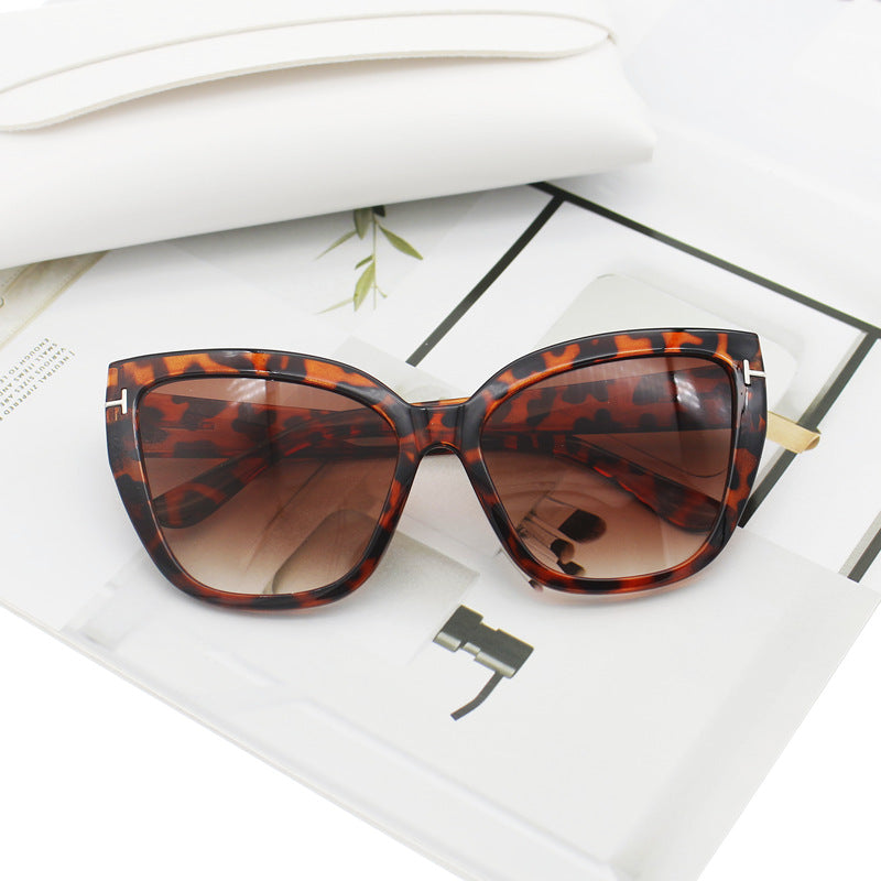 Damen Cat-Eye Sonnenbrille mit eleganten Akzenten Brehn