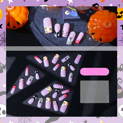 Kreatives Halloween Kunstnagelset mit gruseligen Motiven Brehn