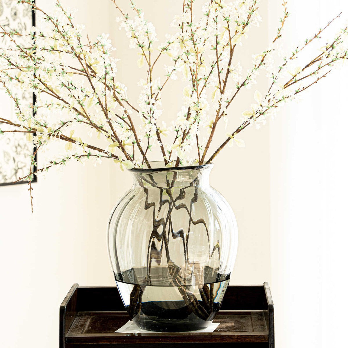 Mouthblown gerippte rauchige Glaslampen-Vase mit schmalem Hals Brehn