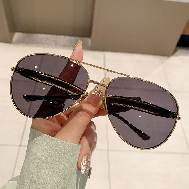 Damen exklusive Designer-Brille mit eleganten Details und hochwertigem Metallrahmen Brehn