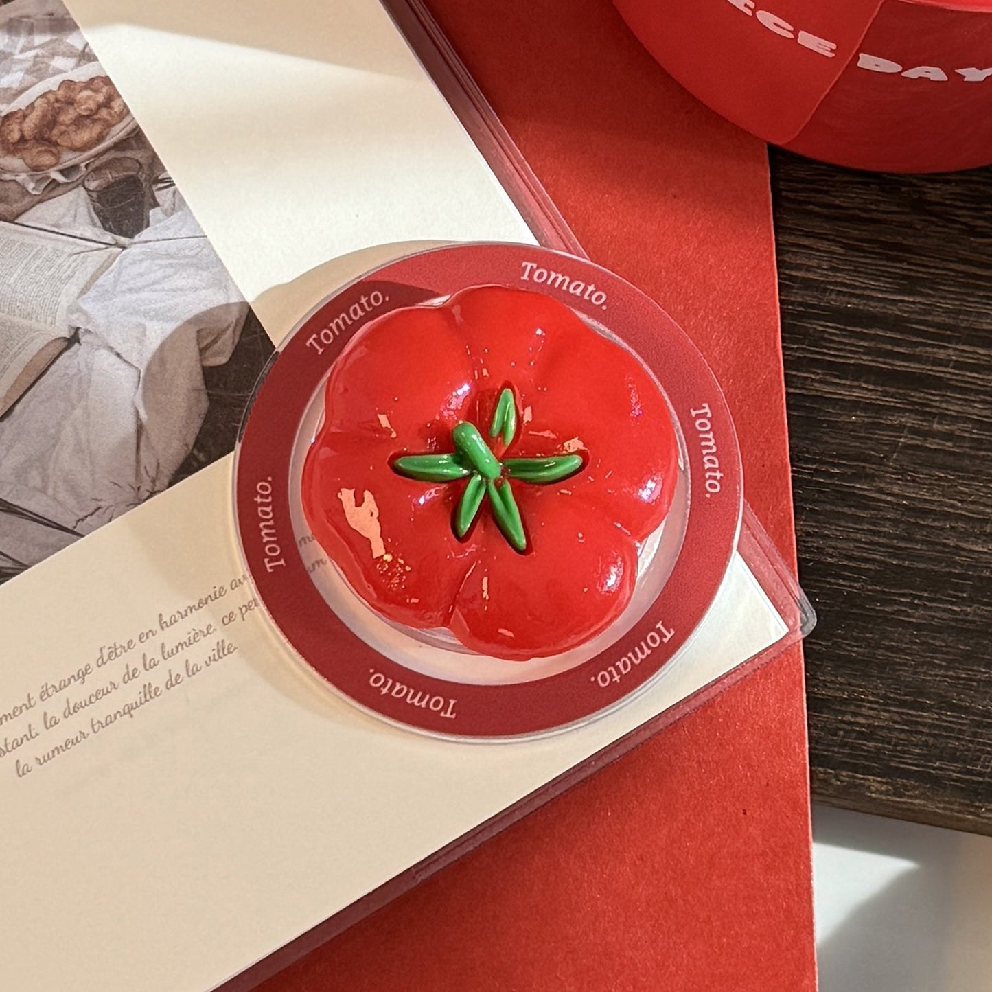 Dekorativer Kühlschrankmagnet im Tomaten-Design Brehn