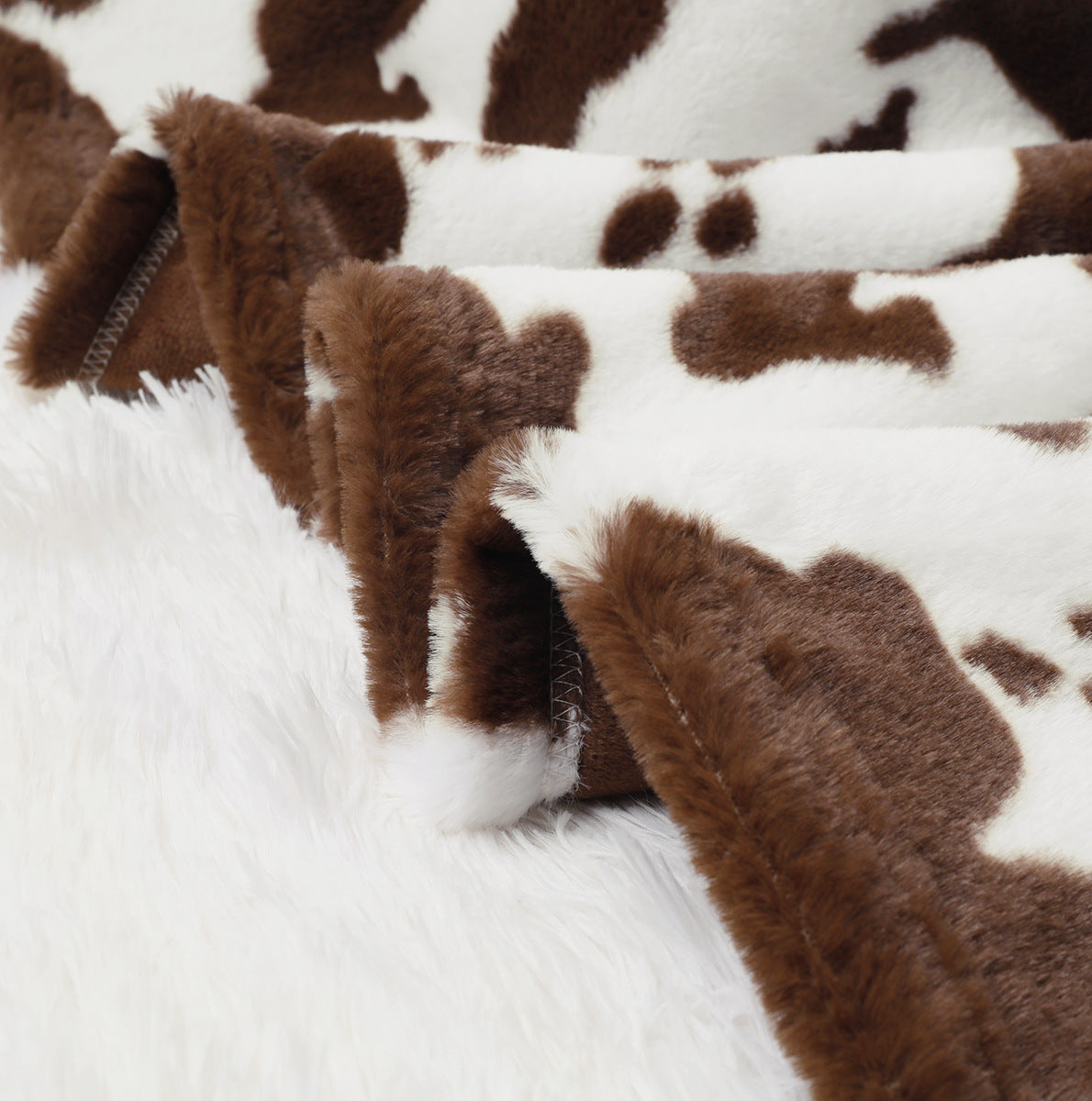 Damen Kuschelige und stylische Tagesdecke Brehn