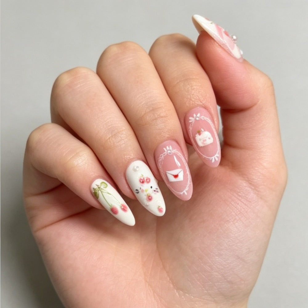 Dekoratives Press-On Nagelkunstset mit Blumen- und Schleifendesigns Brehn