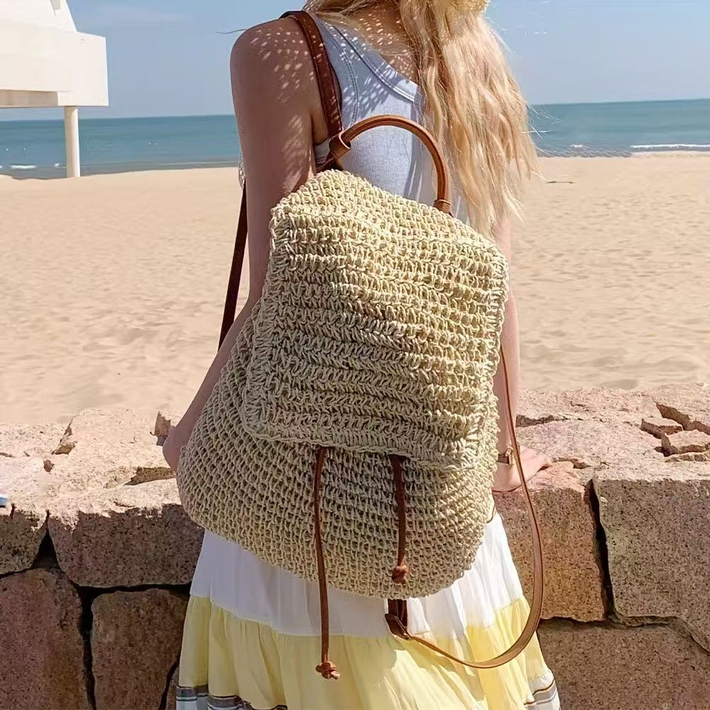 Rucksack mit Handgehäkeltem Design und Robusten Lederträgern Brehn
