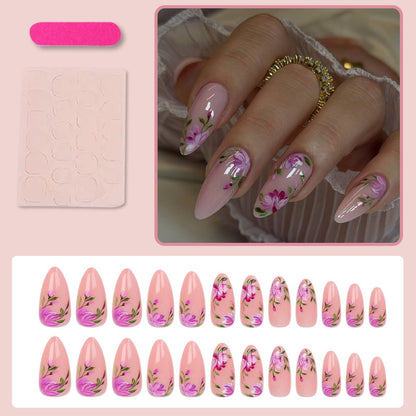 Kunstnagelset mit stylischen floralem Design Brehn