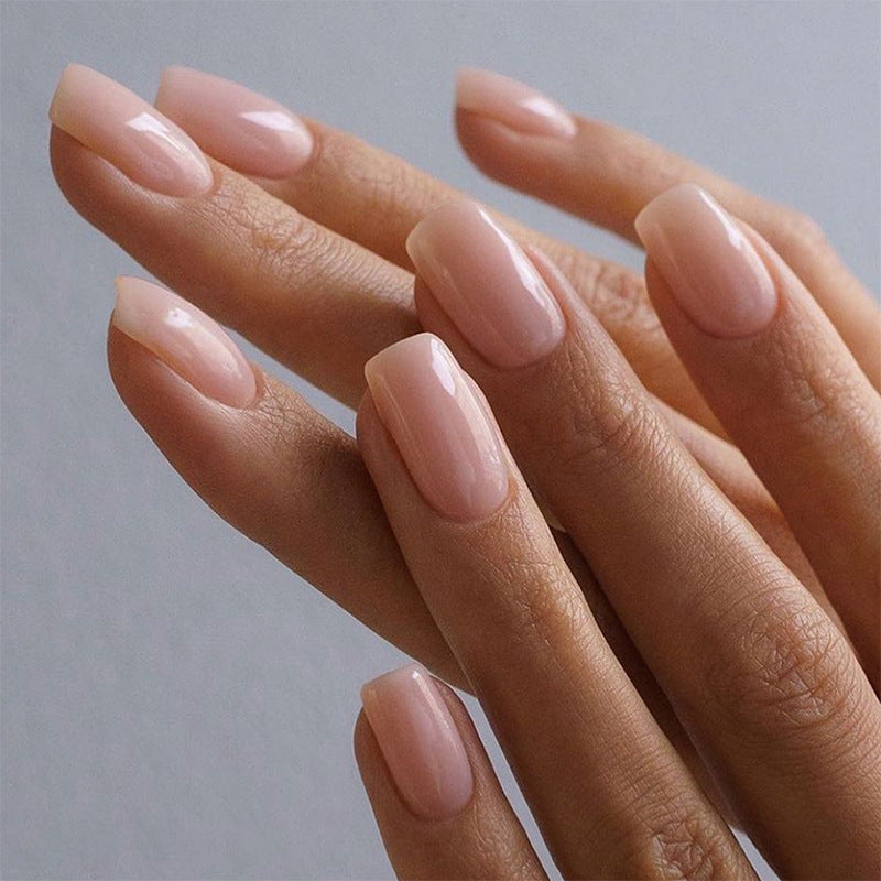 Kunstnagelset mit natürlichem Finish und luxuriösem Glanz Brehn