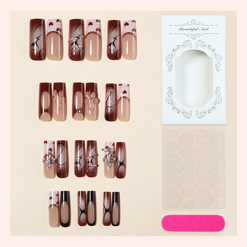 Dekorative Press-On Nail Art Set mit floralen und künstlerischen Designs Brehn