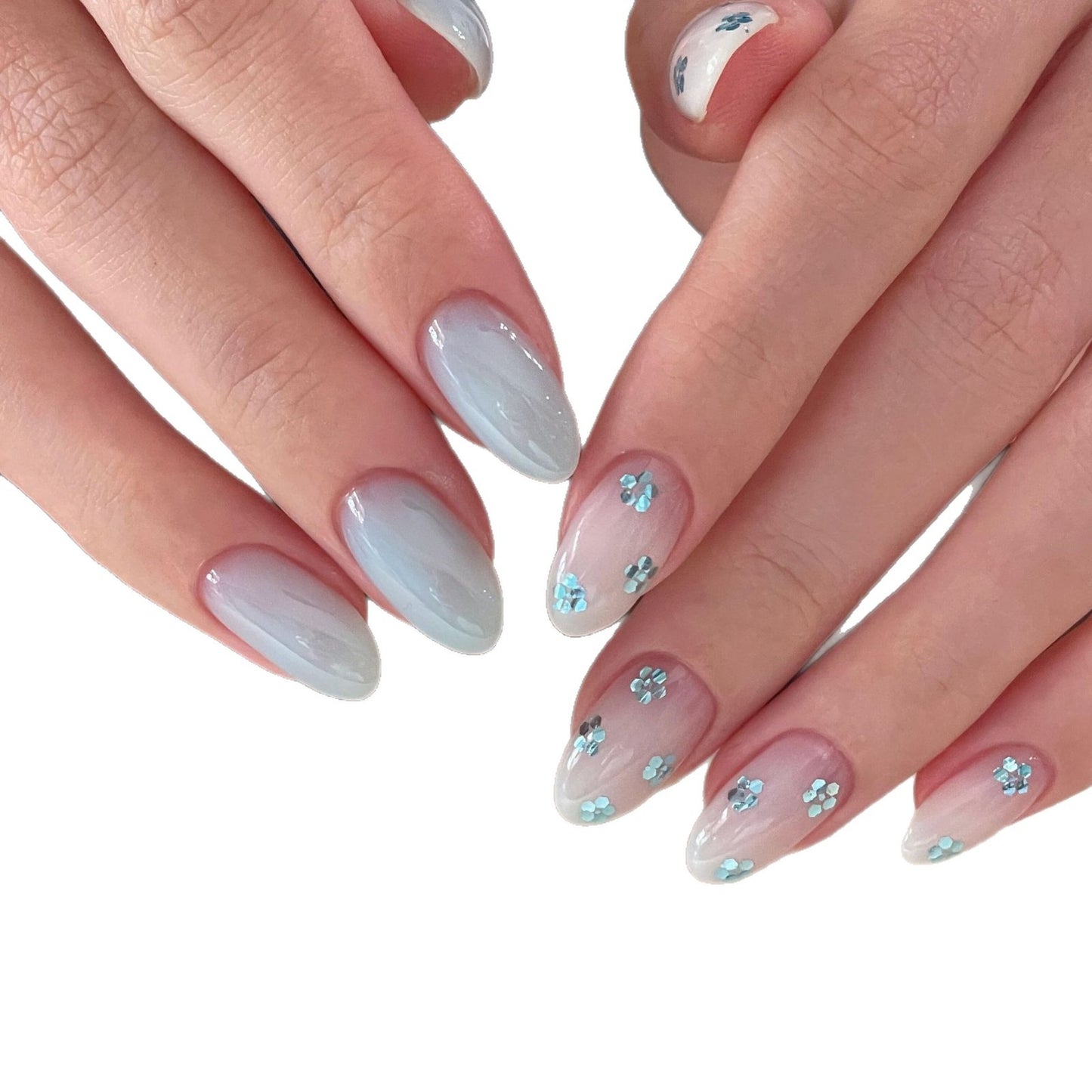 Kunstnägel mit Eleganten Blauen Akzenten Brehn