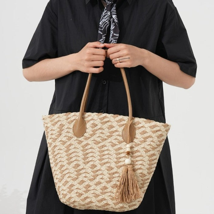 Handgefertigte Strandtasche mit Elegantem Gewebemuster Brehn