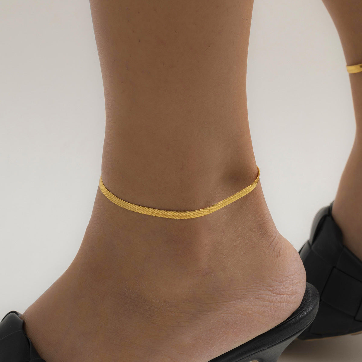 Sleek verstellbare goldene Creolen Halskette Brehn