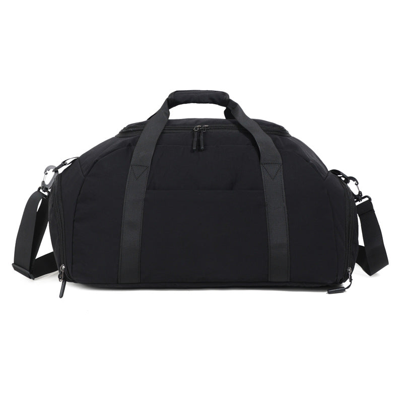 Geräumige Reisetasche mit mehreren Fächern