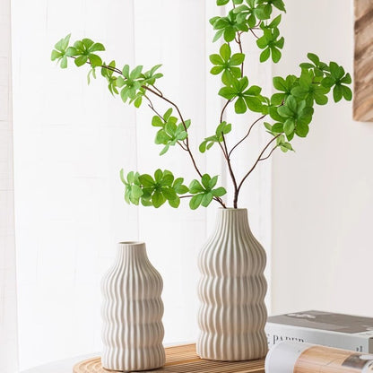 Stilvolle Keramikvase mit Wellenstruktur Brehn