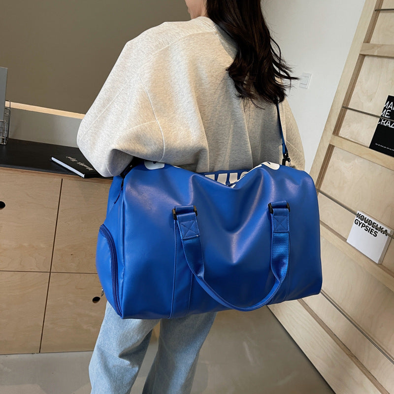 Sportliche Reisetasche Mit Geräumigem Innenfach Und Strapazierfähigem Material Brehn