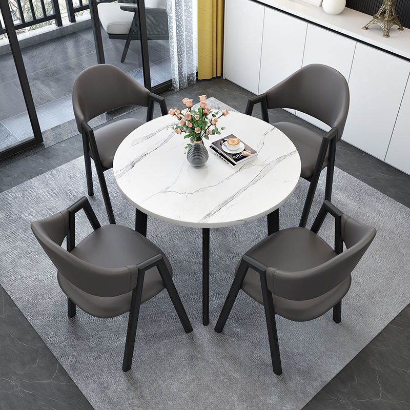 Esszimmerstuhl mit ergonomischer Polsterung und modernem Design Brehn