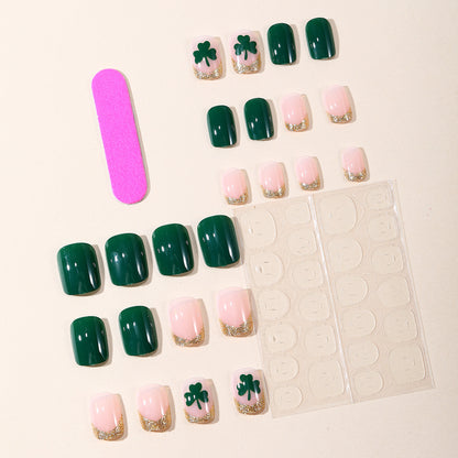 Festliche Shamrock-Themen-Nagelverlängerungen Brehn