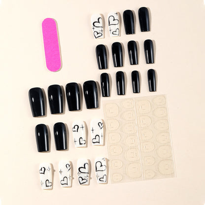 Künstlerisches Herzdesign Nail Art Brehn