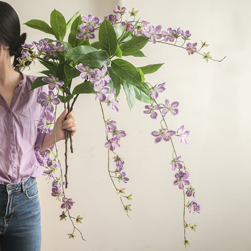 Realistische Orchideenblütenstängel