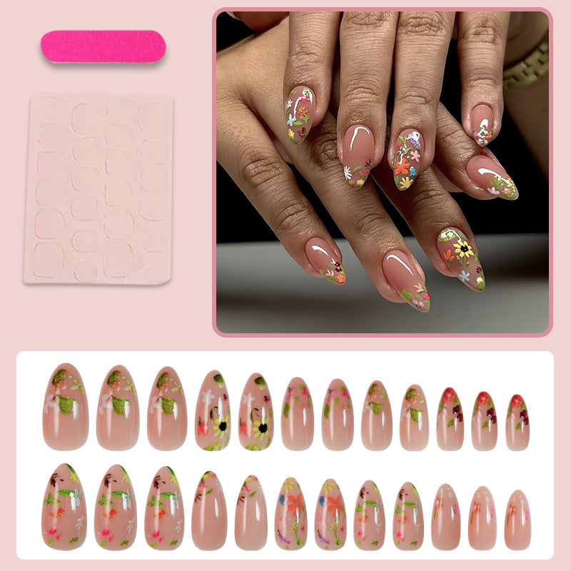 Kunstnagelset mit floralen Designs und elegantem Glanz Brehn