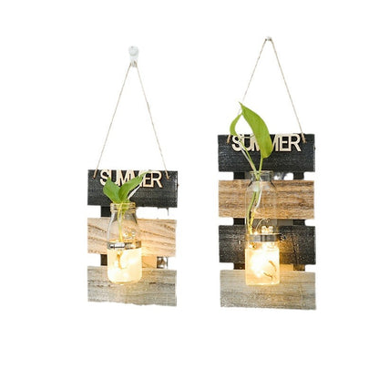 Wanddekoration mit Glaskaraffe-Halter Brehn