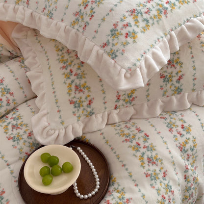 Blumen Rüsch Baumwoll-Look Bettwäsche Set mit dekorativen Kissenbezügen