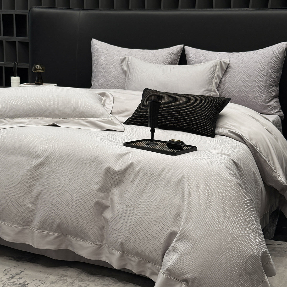 Strukturiertes Jacquard-Baumwoll-Satin-Duvetbezug-Set mit satinierter Kante und gesteppten Euro-Kissenbezügen