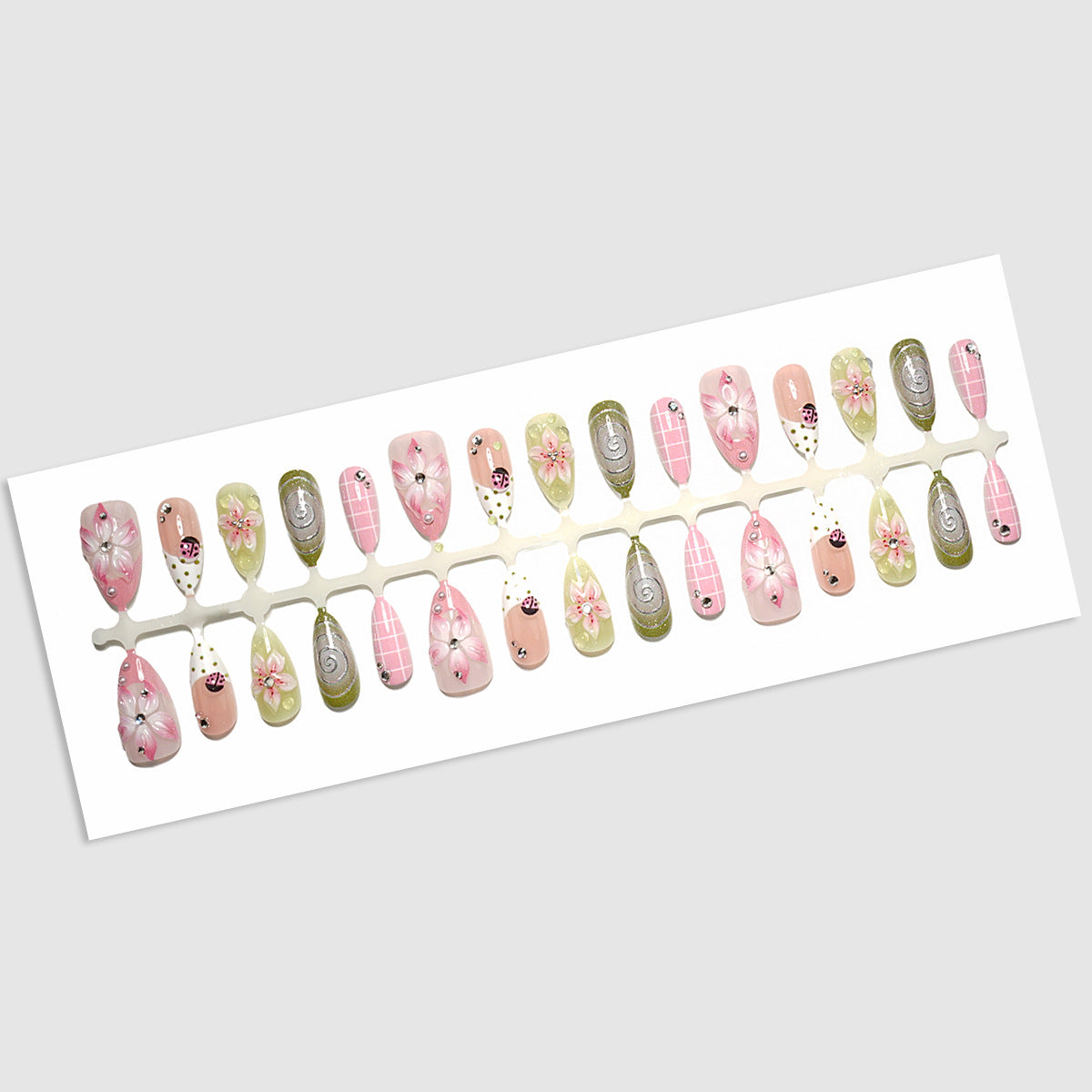 Florale Luxus Press-On Nail Art Set