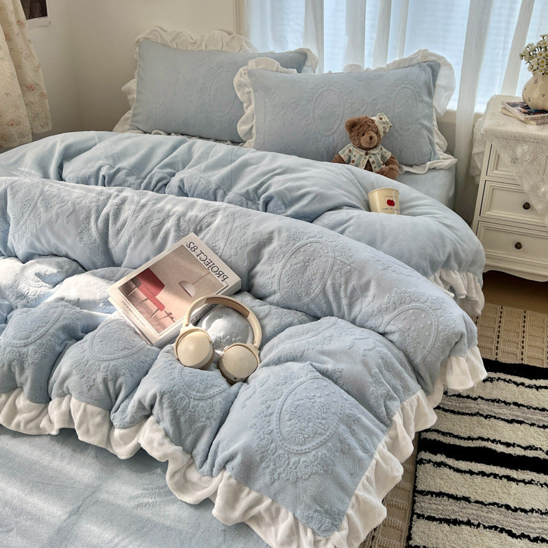 Plüschgeprägtes Velvet-Feeling Rüschende Bettwäsche-Set mit Rüschkissenbezügen