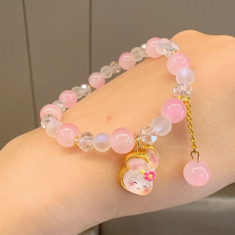 Verspieltes Armband mit Bunten Glasperlen und Anhänger Brehn