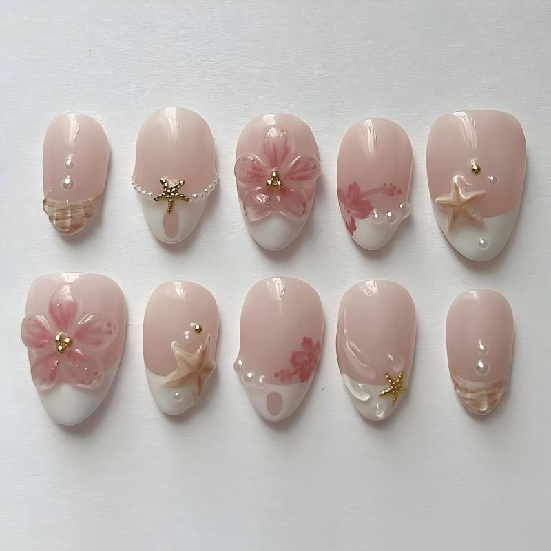 Kunstvolle 3D Nagelspitzen mit maritimem Design Brehn