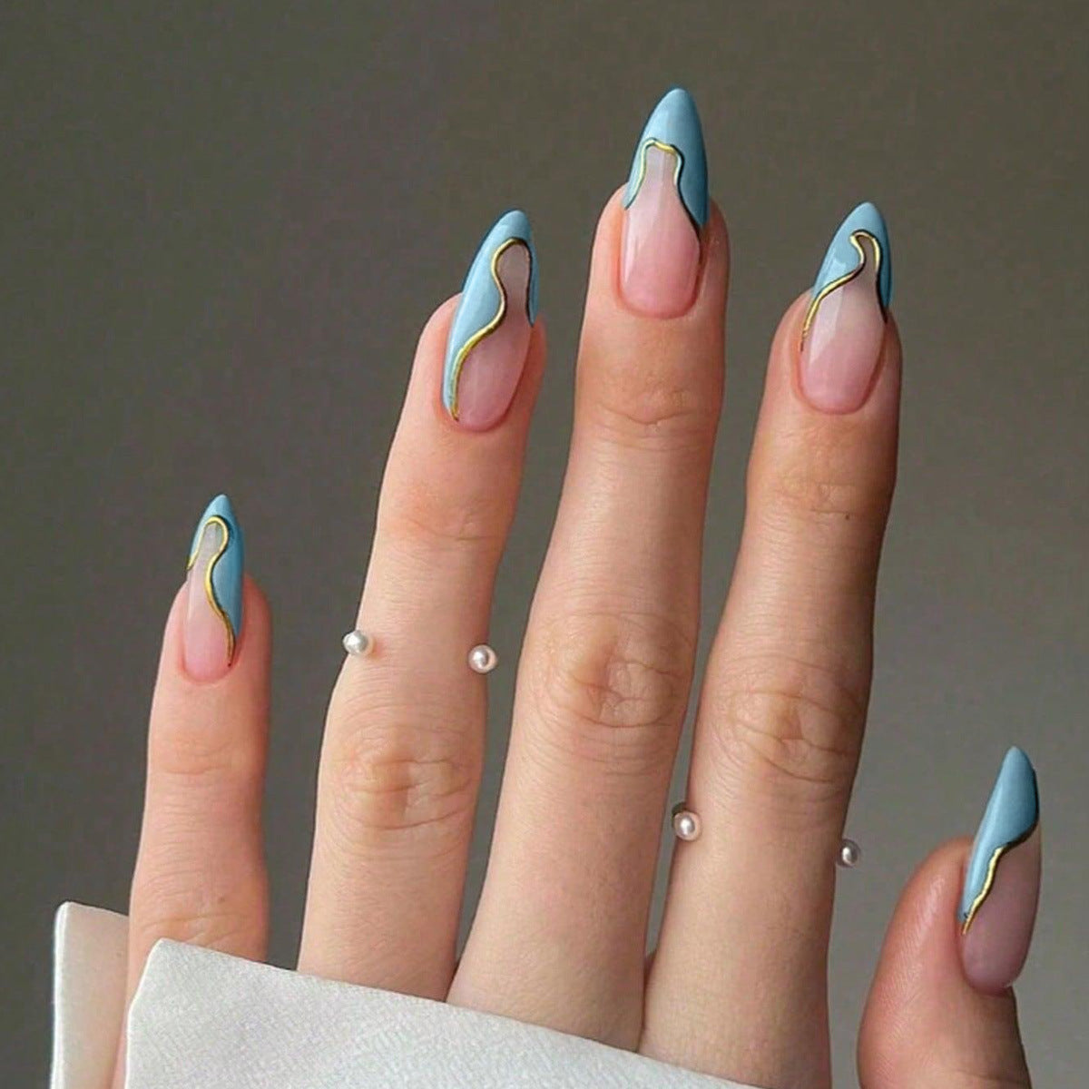 Elegante Kunstnagelspitzen mit stilvollem Design Brehn