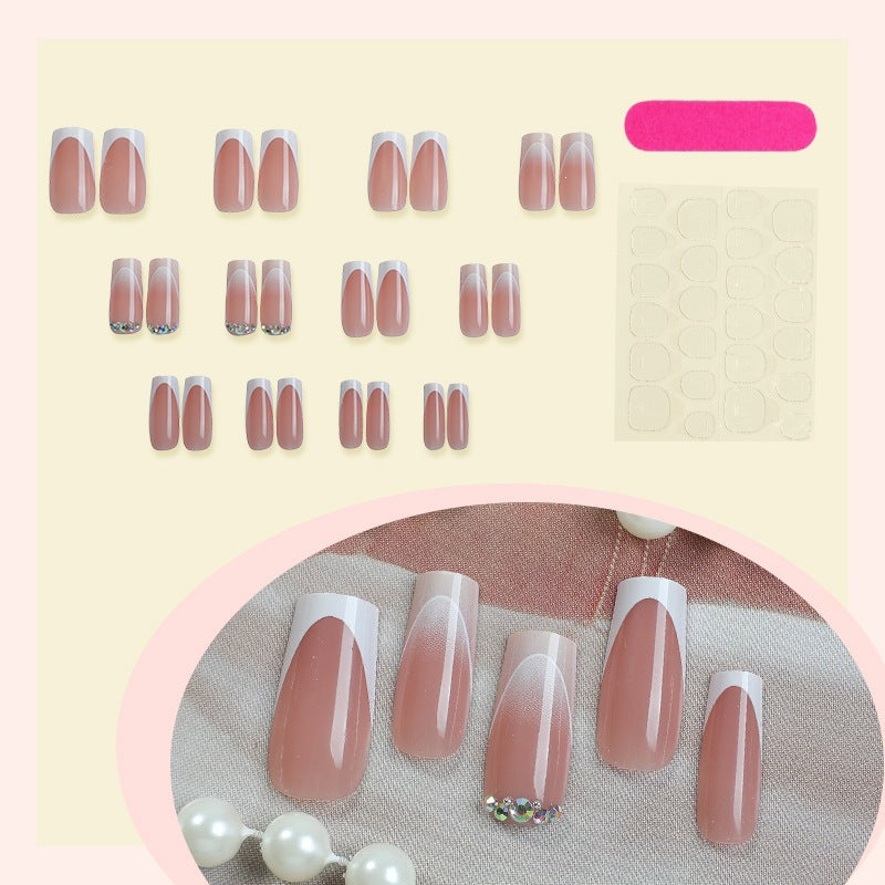 Kunstnagelset mit eleganten Farbverläufen und Glitzerdetails Brehn