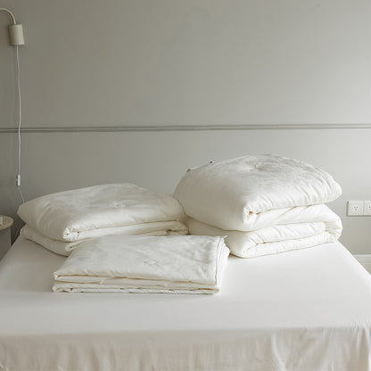 Ganzjahres-Steppbett aus Baumwoll‑Mikrofaser mit Klimazonen und Soft‑Griff