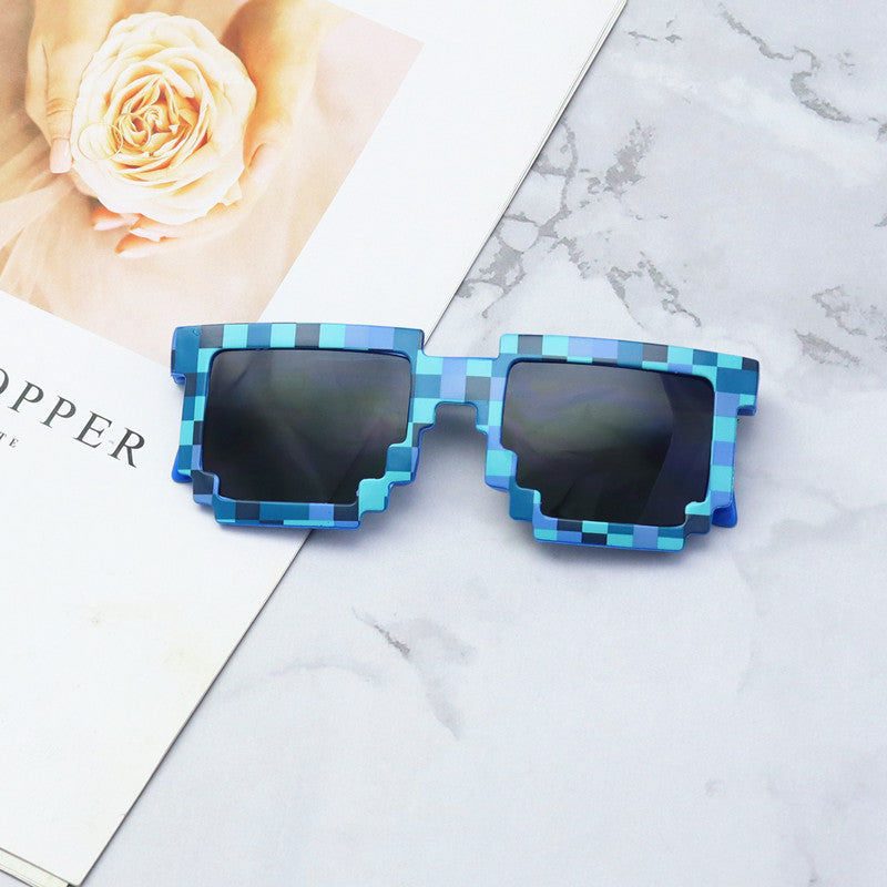 Geometric Pixelated Frame Sonnenbrille Brehn
