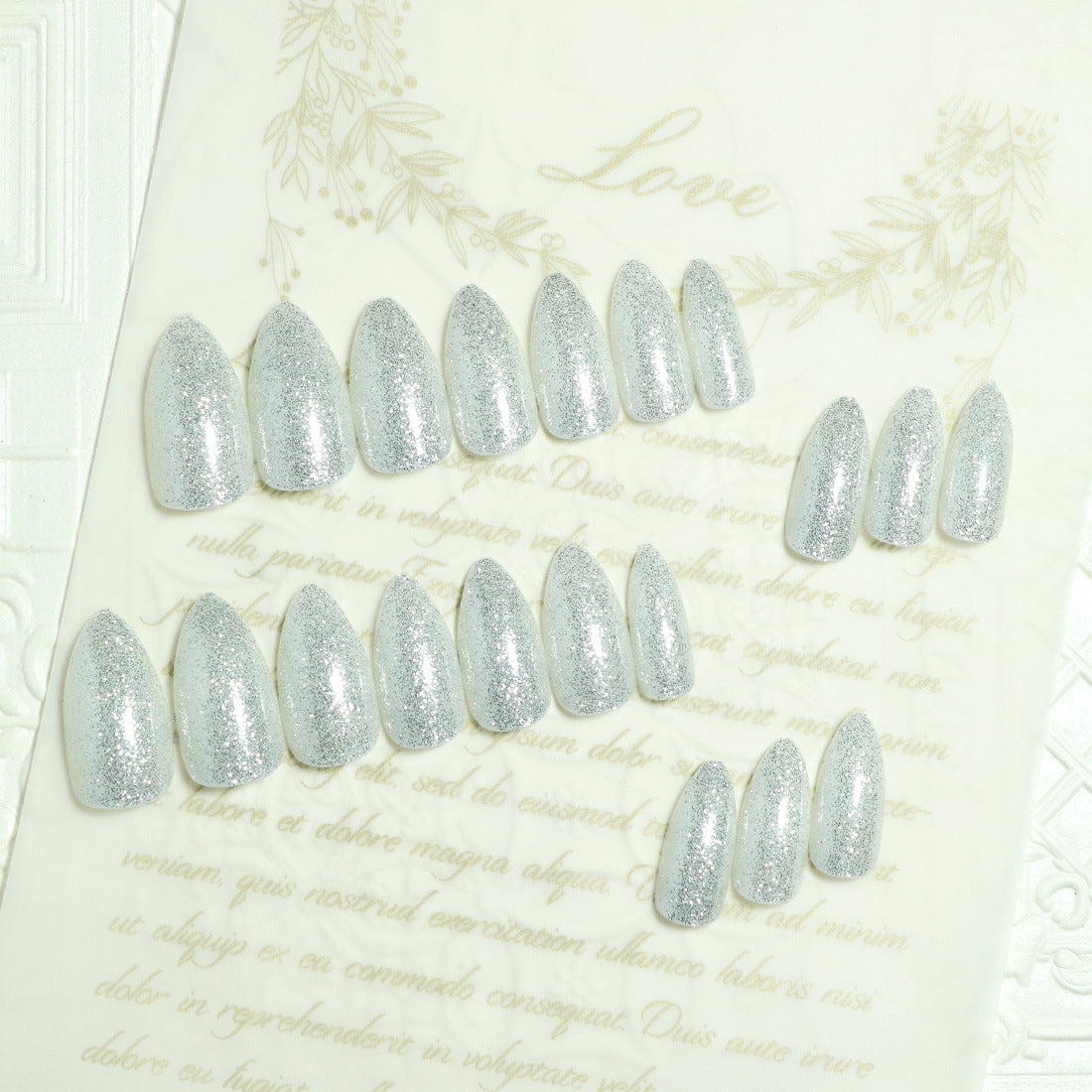 Sparkling Glamour Stiletto Press-On Nails Brehn