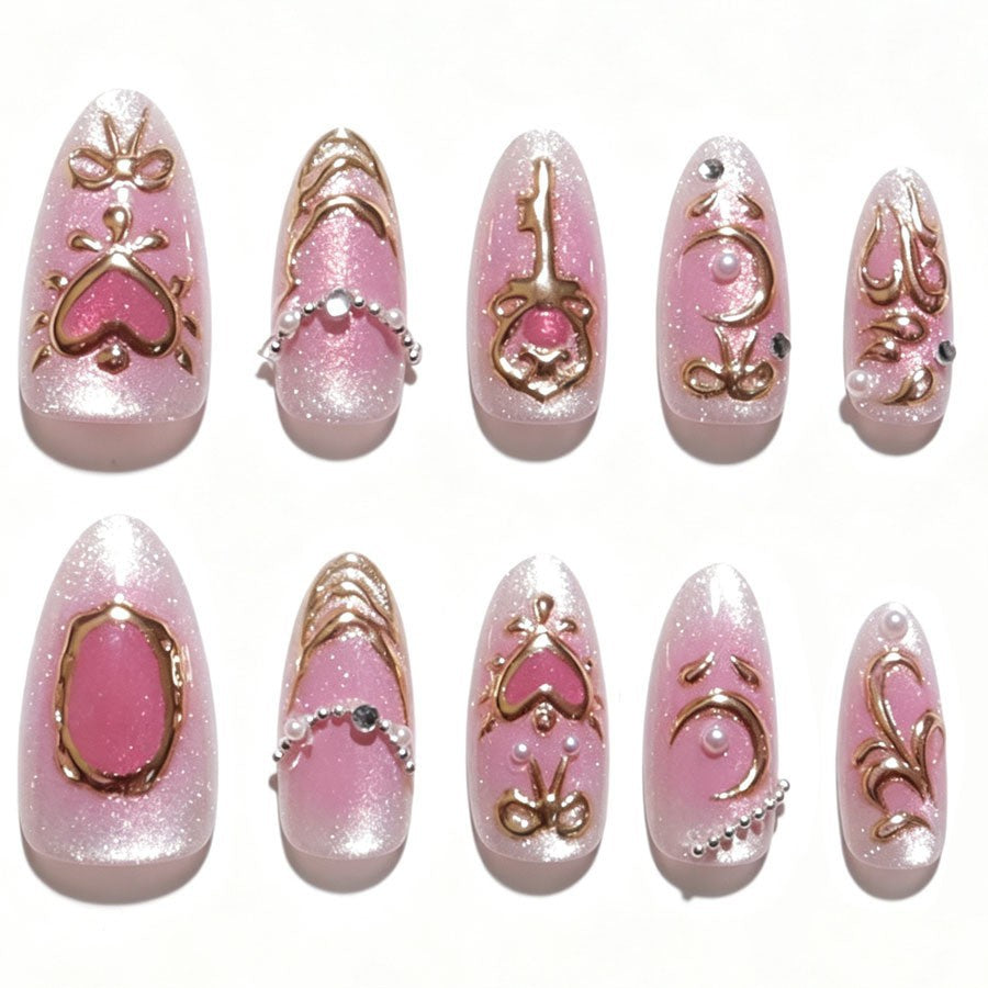 Kunstnagelset mit romantischen Verzierungen Brehn