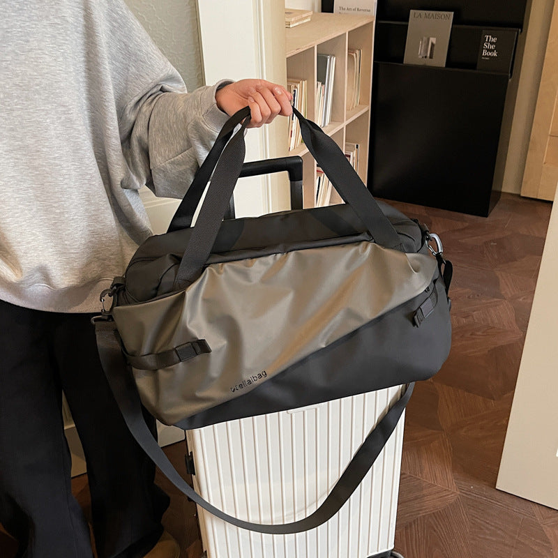 Multifunktionale Sporttasche Mit Wasserabweisendem Design Brehn