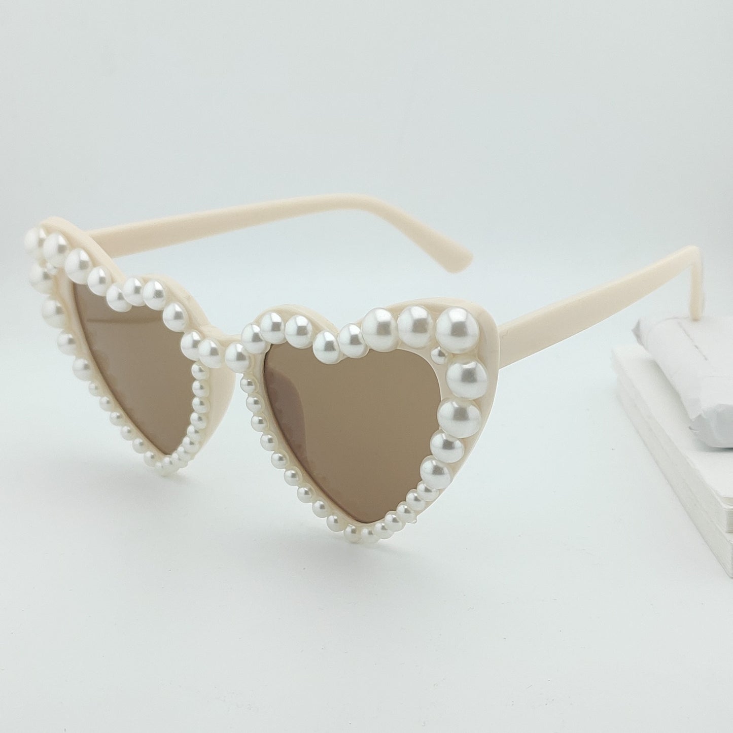 Herzförmige, perlenverzierte Sonnenbrille Brehn