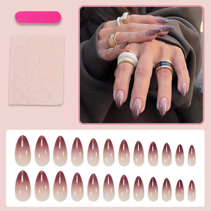 Kunstnagelset in stilvollem Ombre-Design Brehn