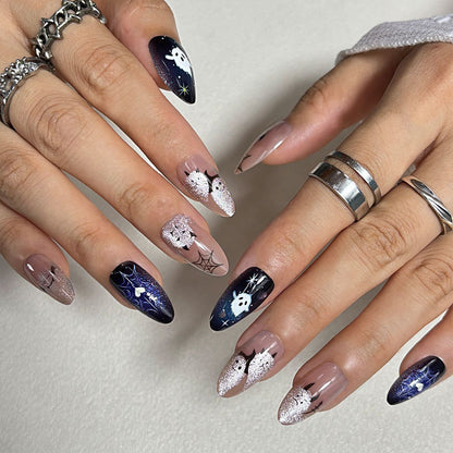 Dekoratives Press-On-Nagelset mit kunstvollen Designs Brehn