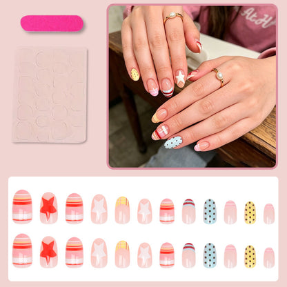 Kunstnagelset mit fröhlichen Mustern Brehn