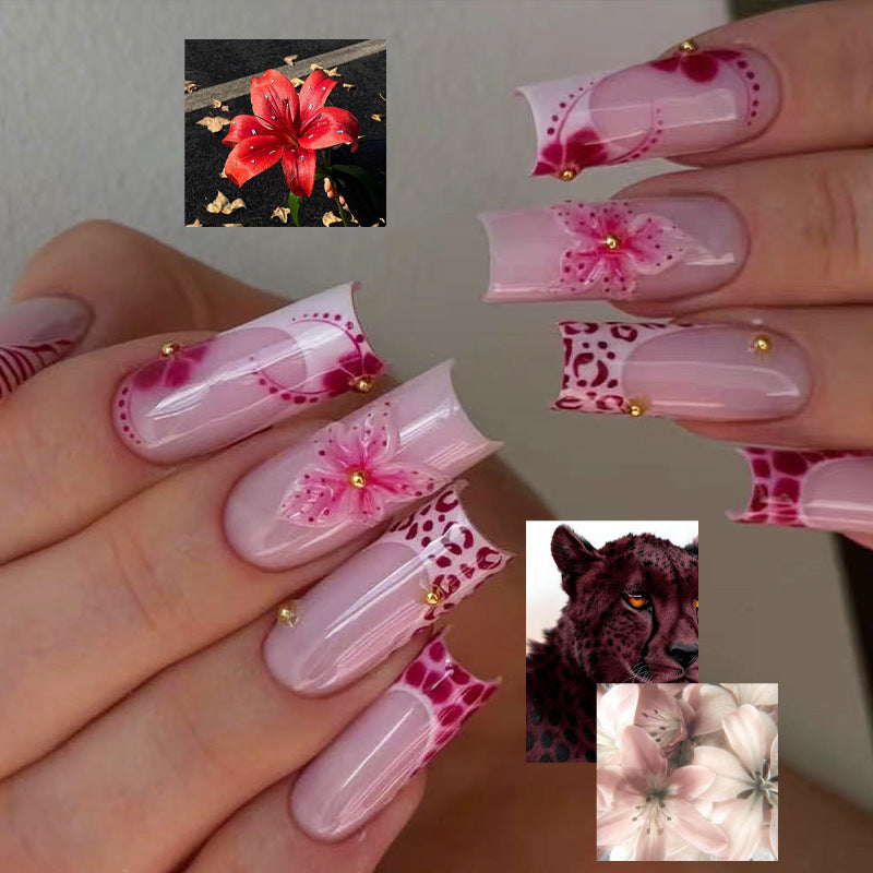 Künstlerisches Floral Design Press-On Nail Set Brehn