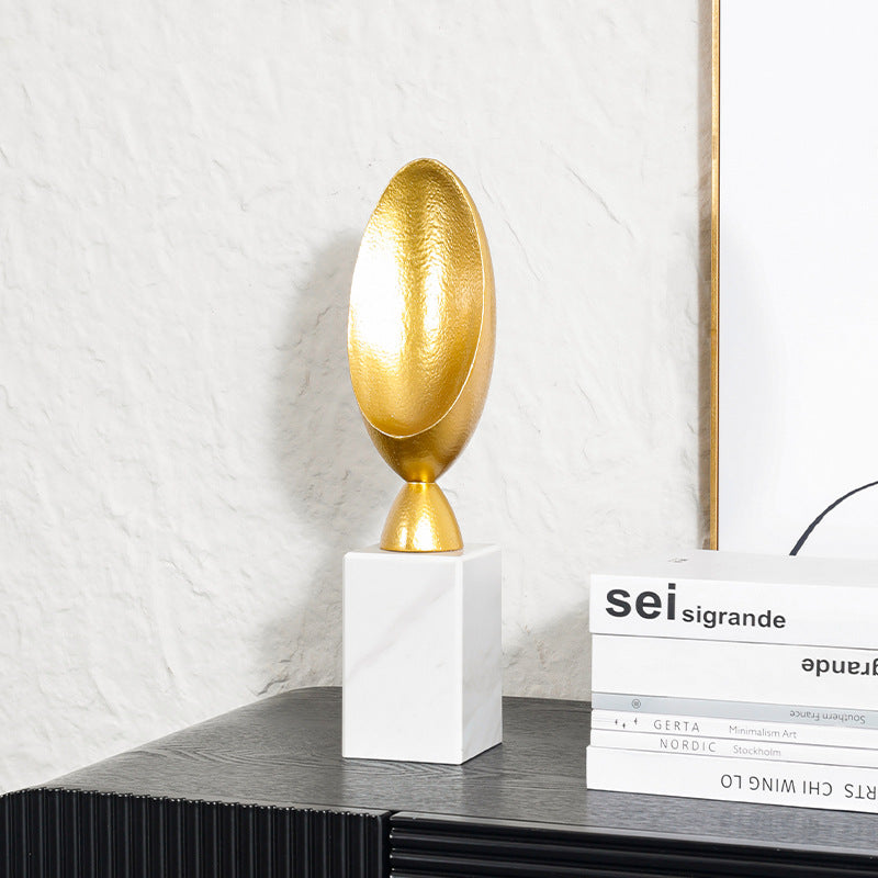 Dekorative Gold Skulptur
