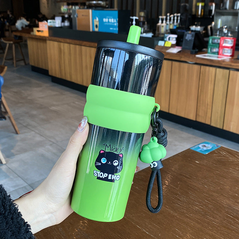 Damen verspielter Kaffeebecher mit Silikonhülle und integriertem Anhänger Brehn