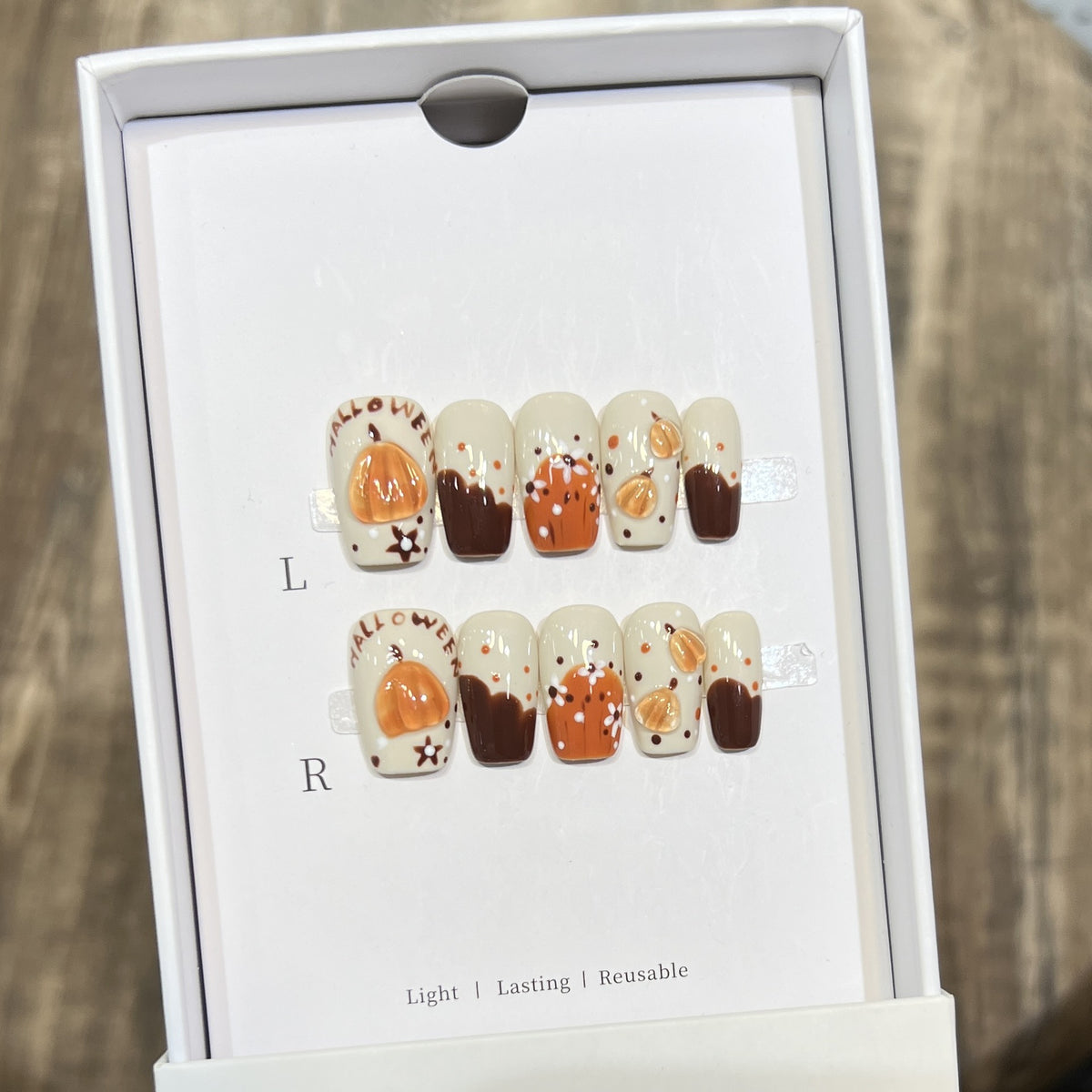 Dekorativer Floral Stiletto Press-On Nail Set Brehn