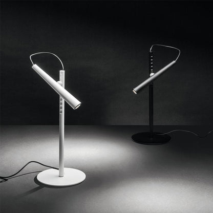 Verstellbare LED Schreibtischlampe mit elegantem Design